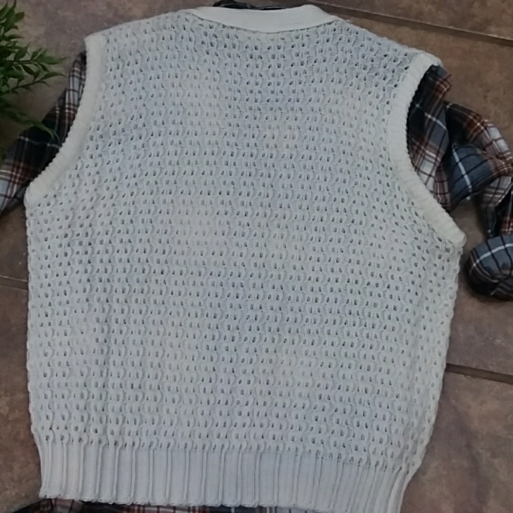 VINTAGE Cream button up sweater vest med/large - Picture 6 of 8